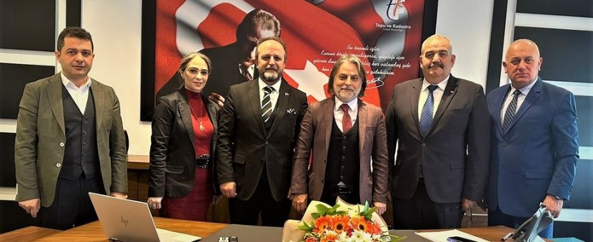 Trabzon Kadastro Müdürü Sn. Erdinç EREN'e, yeni görevlerinde hayırlı olsun ziyareti